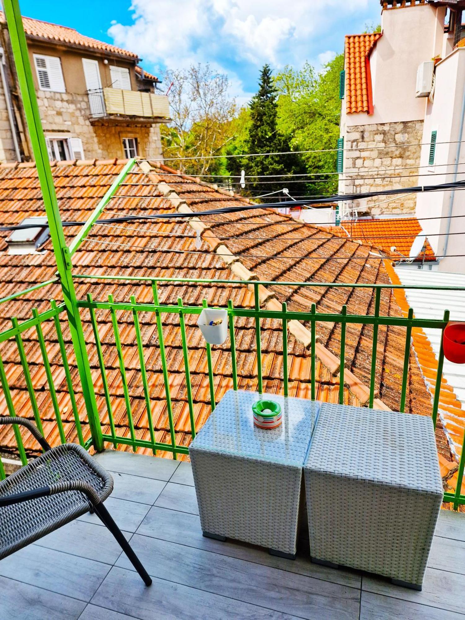 Croparadise Hostel Split Exteriör bild