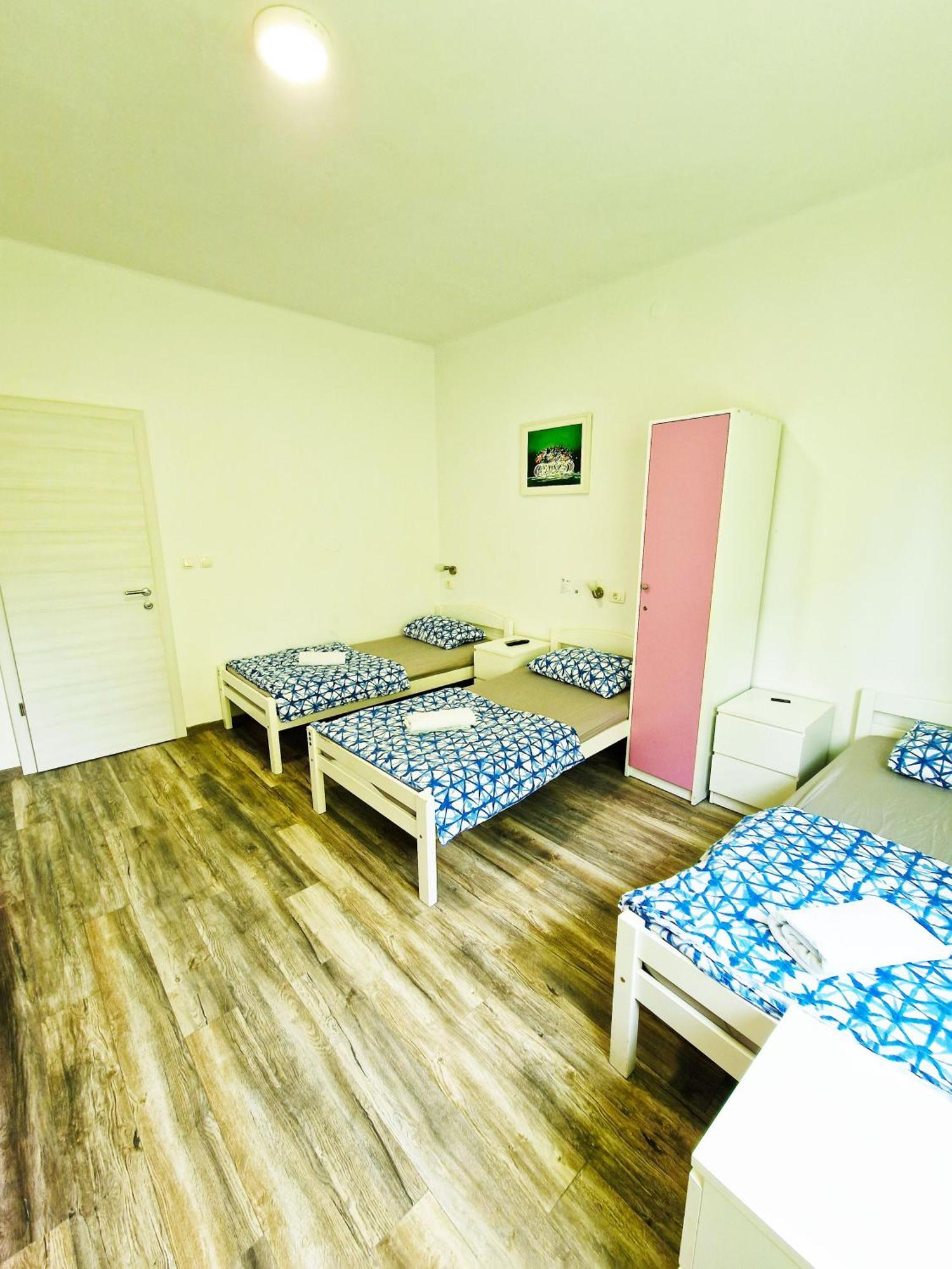 Croparadise Hostel Split Exteriör bild